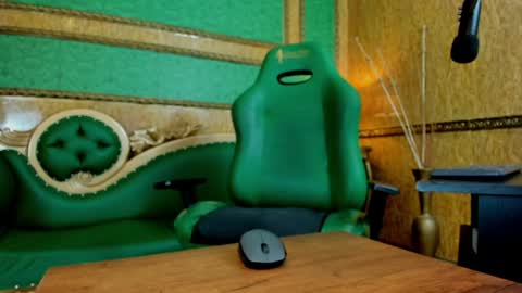    online show from 10, 1, 2025