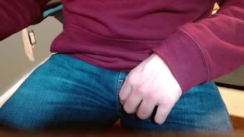 Snapshot of arrrr3 chatting on 8, 11, 2025 arrrr3 online show from 8, 11, 2025