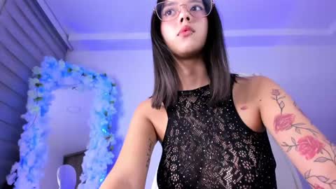 Snapshot of artbelia chatting on 23, 2, 2025 Lia Rose online show from 23, 2, 2025