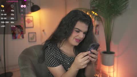 Chloe  online show from 19, 11, 2025