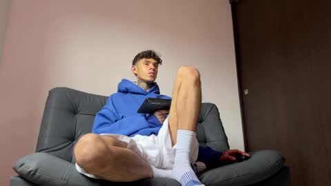   online show from 4, 3, 2025