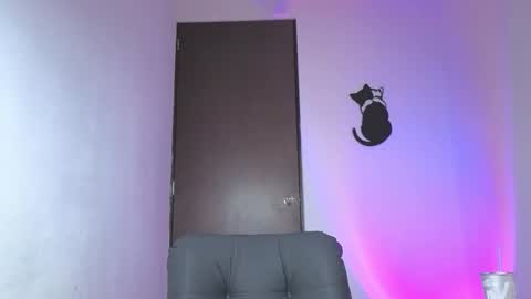   online show from 24, 10, 2025