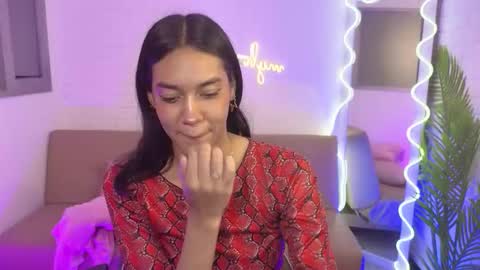 Snapshot of artemiss_tay chatting on 8, 9, 2025 artemiss_tay online show from 8, 9, 2025
