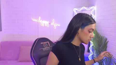 Snapshot of artemiss_tay chatting on 15, 9, 2025 artemiss_tay online show from 15, 9, 2025