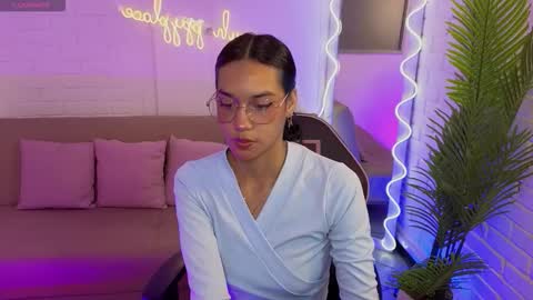 Snapshot of artemiss_tay chatting on 23, 9, 2025 artemiss_tay online show from 23, 9, 2025