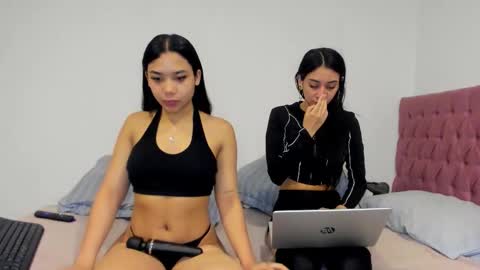 Snapshot of artemisxvenuss chatting on 16, 12, 2025 Artemisxvenuss online show from 16, 12, 2025