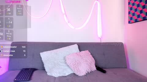 MIA OF artmiajoy online show from 14, 1, 2025