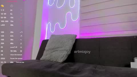 MIA OF artmiajoy online show from 6, 1, 2026