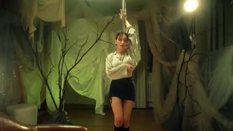 Snapshot of artmosphera chatting on 16, 11, 2025 The ticket show has been postponed to Monday tomorrow. Sorry womens day online show from 16, 11, 2025