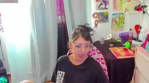 Snapshot of artsycherry chatting on 18, 5, 2026 Isabella Cherry online show from 18, 5, 2026