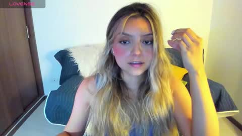 Snapshot of ary_cam230 chatting on 7, 11, 2025 Zahaara online show from 7, 11, 2025