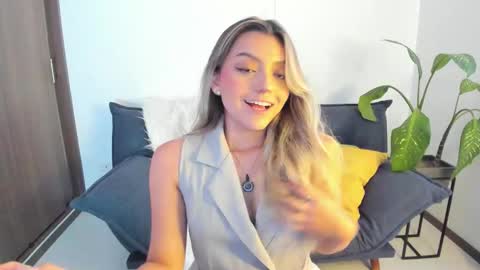 Snapshot of ary_cam230 chatting on 29, 11, 2025 Zahaara online show from 29, 11, 2025