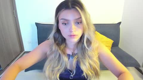 Snapshot of ary_cam230 chatting on 17, 12, 2025 Zahaara online show from 17, 12, 2025