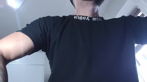 Snapshot of aryanaian1 chatting on 6, 11, 2025 AryanAian1 online show from 6, 11, 2025