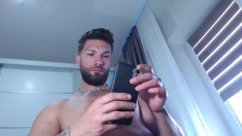 Snapshot of aryanaian1 chatting on 17, 11, 2025 AryanAian1 online show from 17, 11, 2025