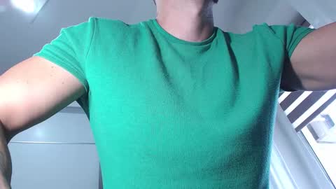 Snapshot of aryanaian1 chatting on 19, 11, 2025 AryanAian1 online show from 19, 11, 2025