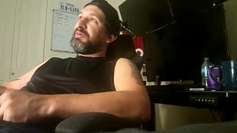 Snapshot of asanator101 chatting on 24, 11, 2025 devilPup75 online show from 24, 11, 2025