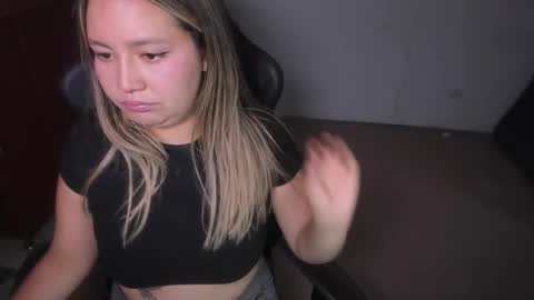 ash_smith1 online show from 12, 11, 2025