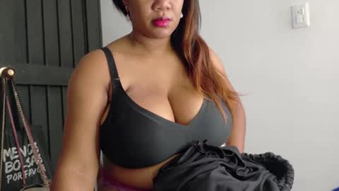 ashanty_1012 online show from 28, 10, 2025