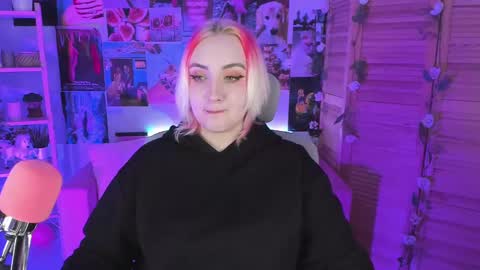 Snapshot of asheluck chatting on 13, 2, 2025 AshleyAshe online show from 13, 2, 2025