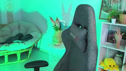 Snapshot of asheluck chatting on 10, 3, 2025 AshleyAshe online show from 10, 3, 2025