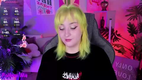Snapshot of asheluck chatting on 28, 9, 2025 AshleyAshe online show from 28, 9, 2025