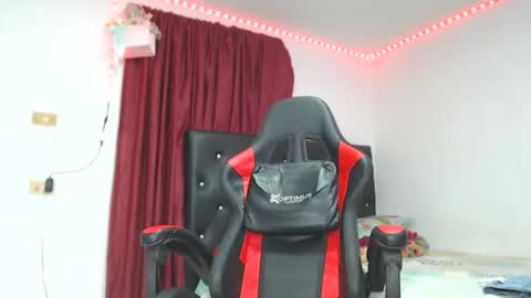 ashelyhots9inches online show from 8, 2, 2026