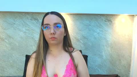 Snapshot of ashkey_bennet chatting on 15, 10, 2025 Asley Bennet online show from 15, 10, 2025