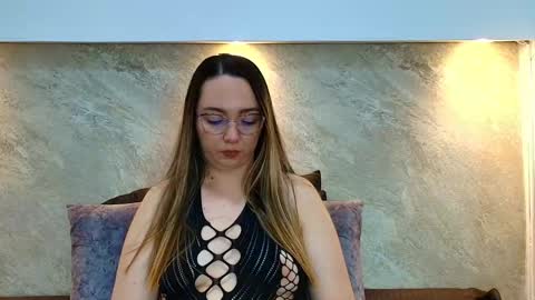 Snapshot of ashkey_bennet chatting on 20, 10, 2025 Asley Bennet online show from 20, 10, 2025