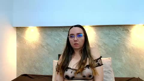 Snapshot of ashkey_bennet chatting on 22, 10, 2025 Asley Bennet online show from 22, 10, 2025