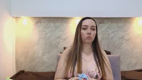 Snapshot of ashkey_bennet chatting on 25, 11, 2025 Asley Bennet online show from 25, 11, 2025