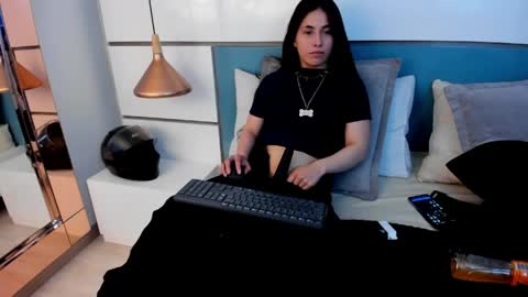 Ashkoreh online show from 20, 5, 2026