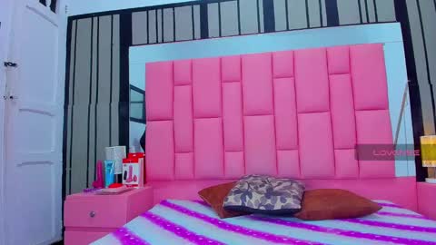 Ashly online show from 6, 3, 2025