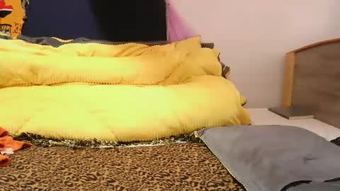 ashlery  online show from 4, 11, 2025