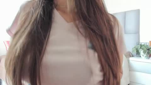 Carolina  online show from 22, 12, 2024