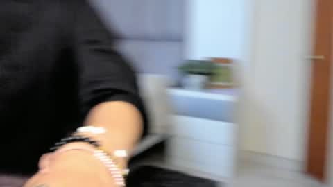 Carolina  online show from 5, 1, 2025