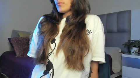 Carolina  online show from 6, 1, 2025