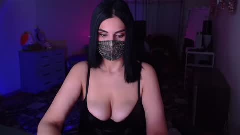   Yasmina   online show from 9, 12, 2024