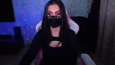   Yasmina   online show from 2, 11, 2025