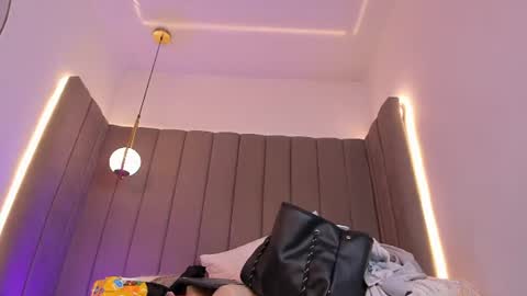 Snapshot of ashley_beaomunt chatting on 24, 6, 2026 ashley_beaomunt online show from 24, 6, 2026