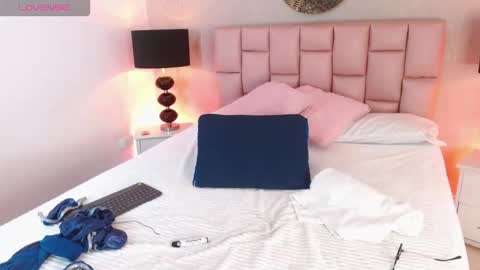 Ashleyy online show from 28, 3, 2026