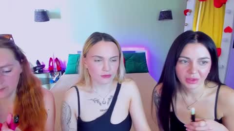 Snapshot of ashley_crashly chatting on 20, 5, 2026 Alina online show from 20, 5, 2026