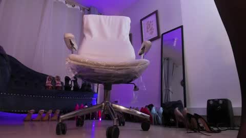 ashley_leon_ online show from 14, 2, 2025