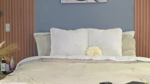  Ashley  online show from 11, 2, 2025