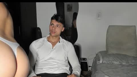 Snapshot of ashleyandtyler chatting on 9, 10, 2025 ASHLEY AND TYLER online show from 9, 10, 2025