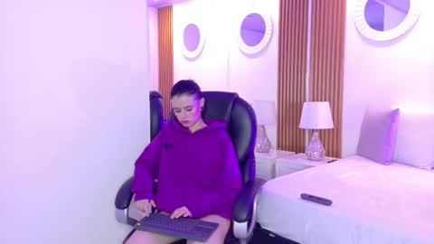 Ashley  online show from 24, 10, 2025