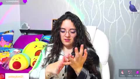 Snapshot of ashleykiim_ chatting on 29, 11, 2025 .. Ashley .. online show from 29, 11, 2025