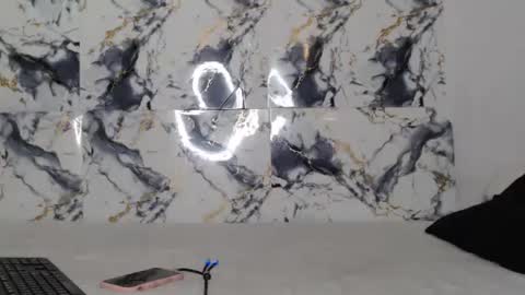 ashleyt255 online show from 19, 6, 2026