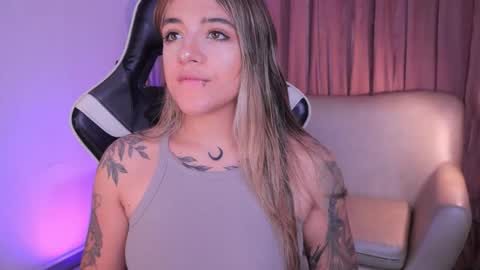 Ashley Lauren online show from 12, 11, 2025