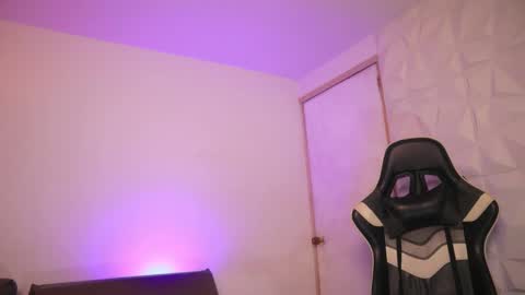 Ashley Lauren online show from 13, 2, 2026